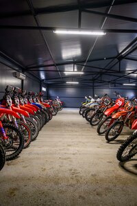 Фото 3 автошколы «Эндуро клуб FEES»