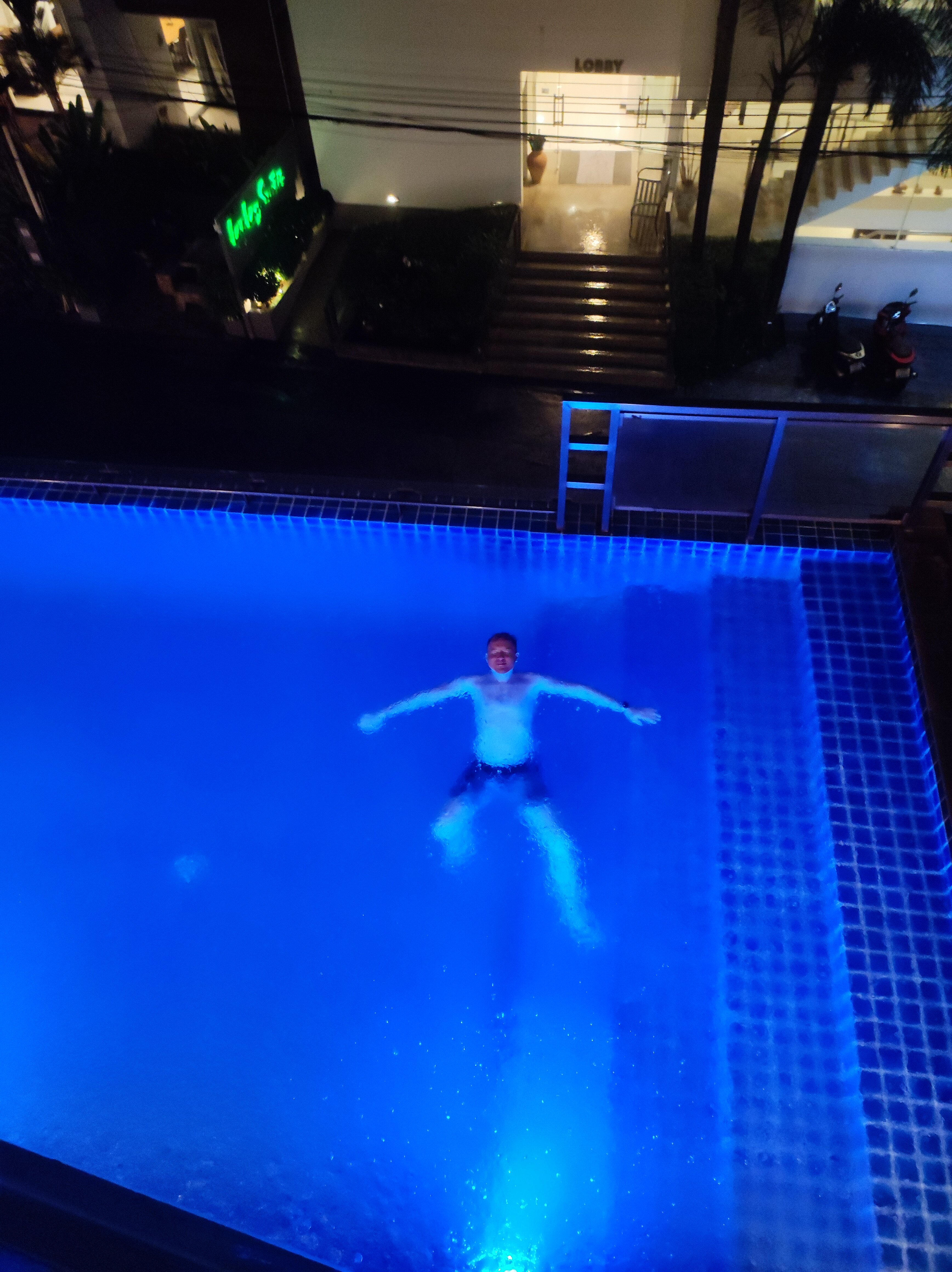 Фото Lae Lay Suites