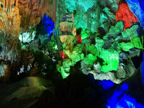 Landmark, attraction Dau Go Cave, Earth, photo