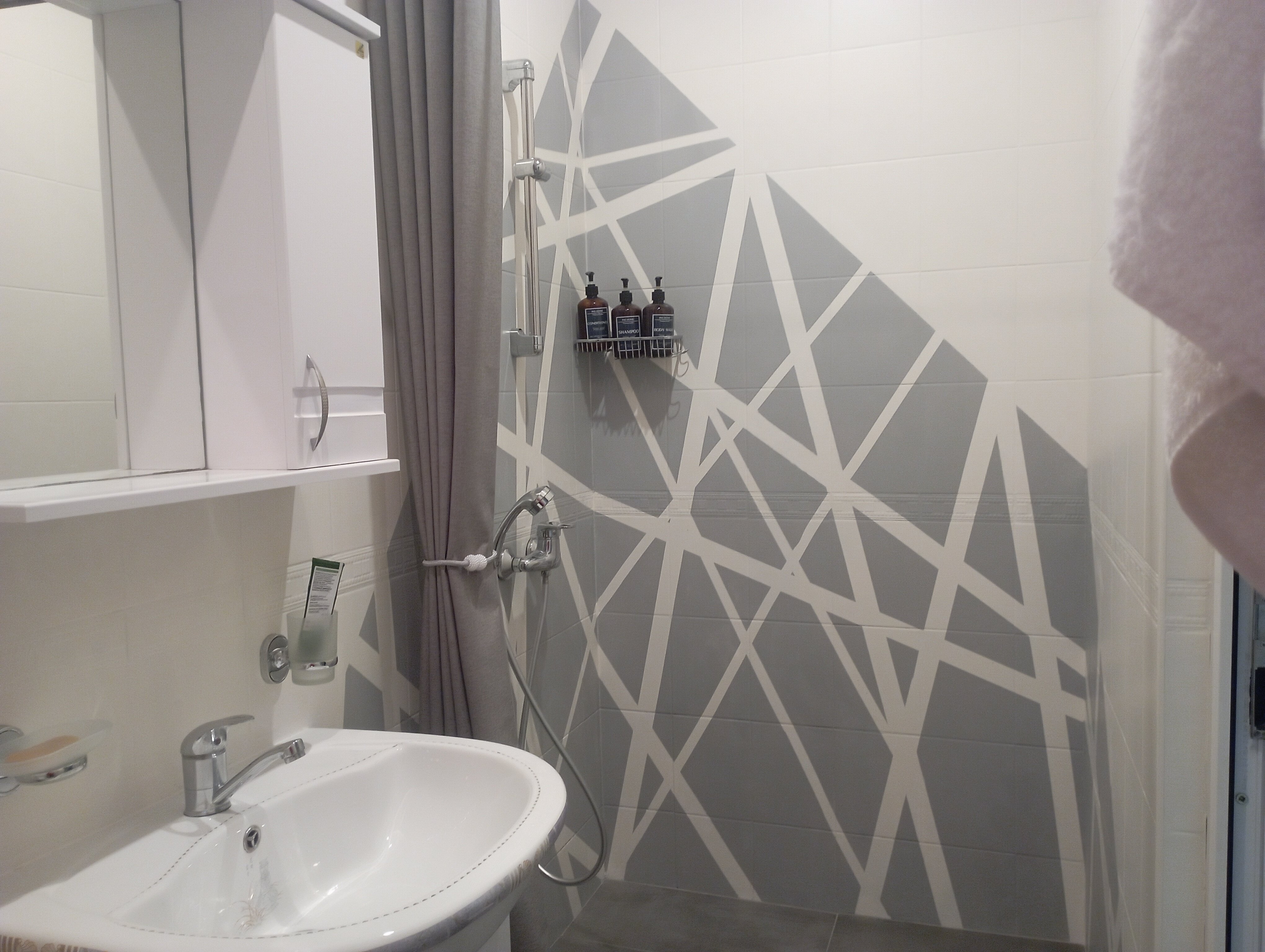 Фото Август