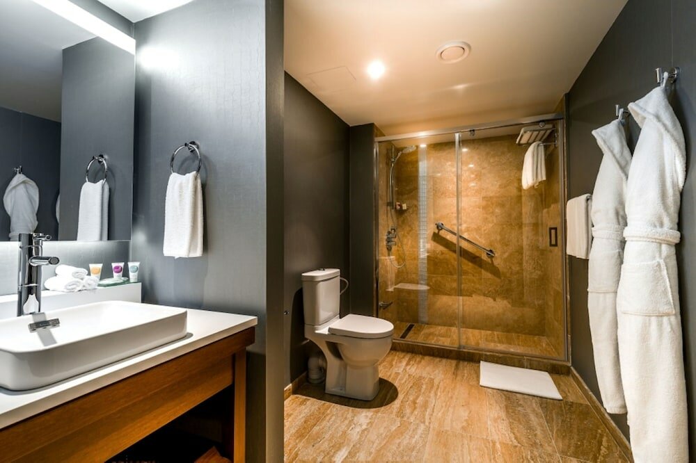 Фото Yerevan Place Hotel