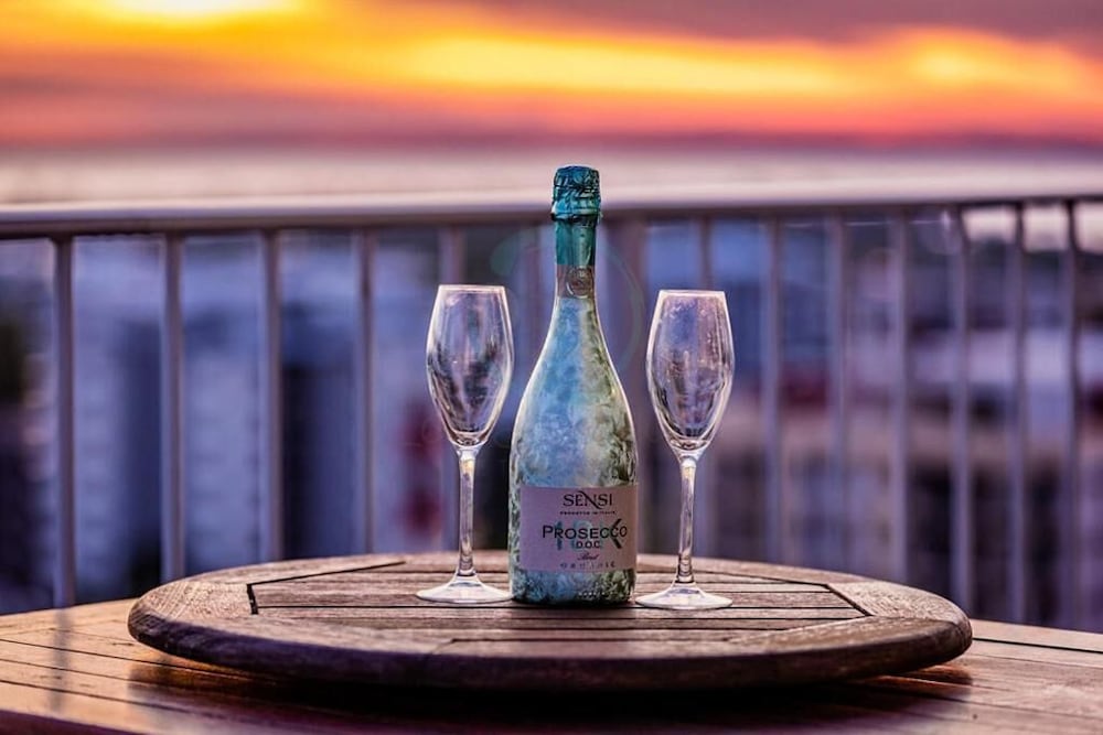 Фото Signatures on Woods - Pinnacle