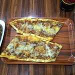 Azra Lahmacun Ve Pide Salonu (Diyarbakır, Kayapınar, Mezopotamya Mah., Musa Anter Cad., 25B) ، مطعم