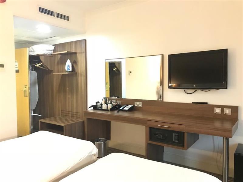 Фото Mercure St Helens