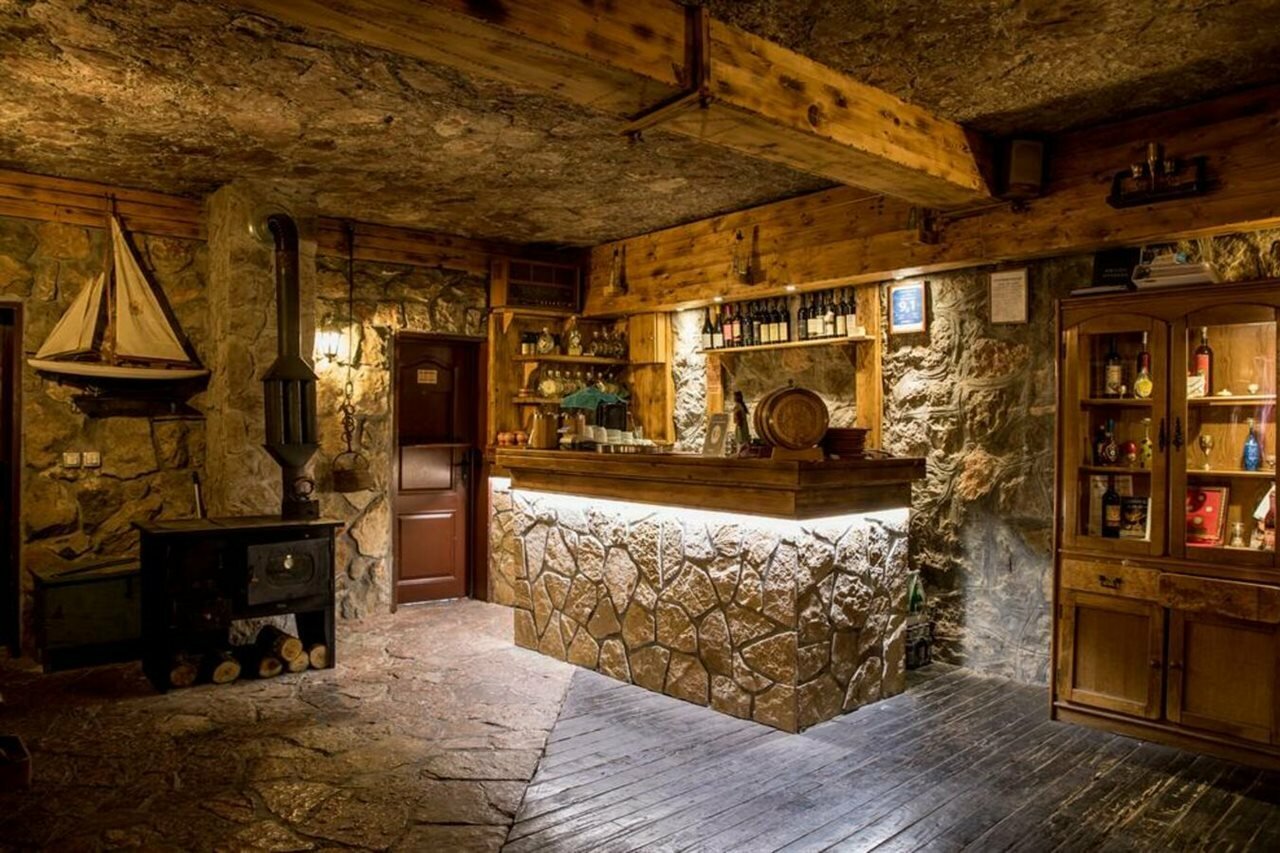 Фото Hotel Crnogorska Kuca