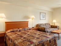 Фото Super 8 by Wyndham Dauphin