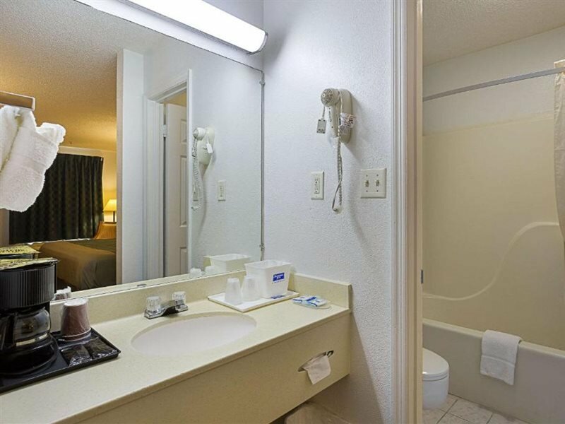 Фото Rodeway Inn Lake City I-75