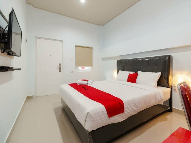 Фото RedDoorz Plus near Palembang Icon Mall 2