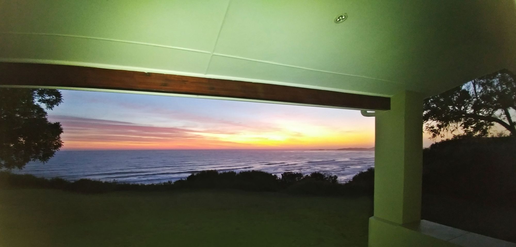 Фото Brenton Breakers