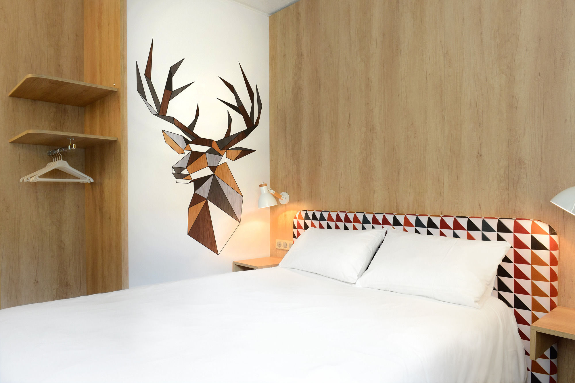 Фото ibis Styles Caen Centre Historique