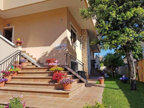 Внешний вид отеля Suite Room Fiumicino в Фьюмичино, фото 1