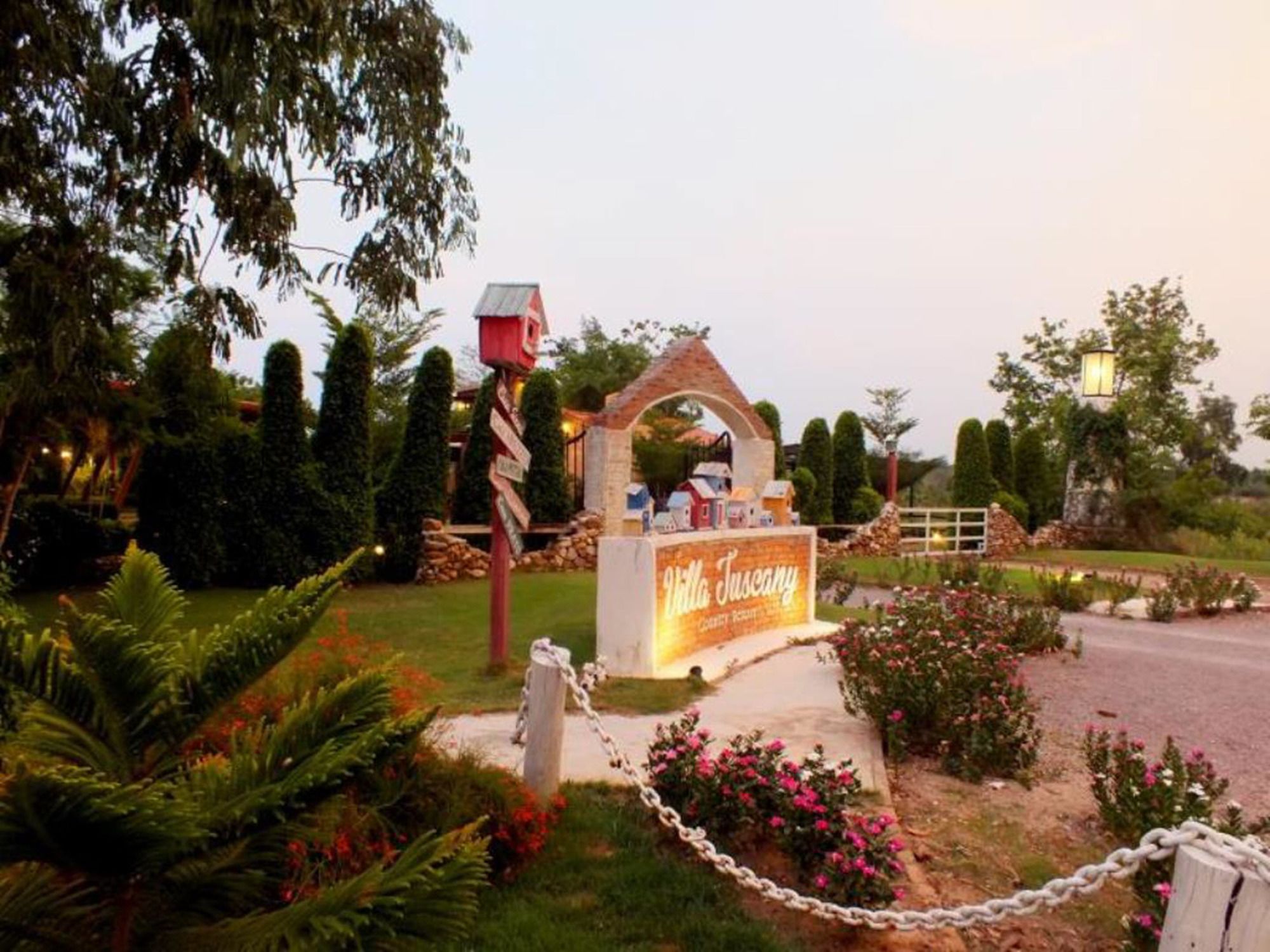 Фото Villa Tuscany Country Resort