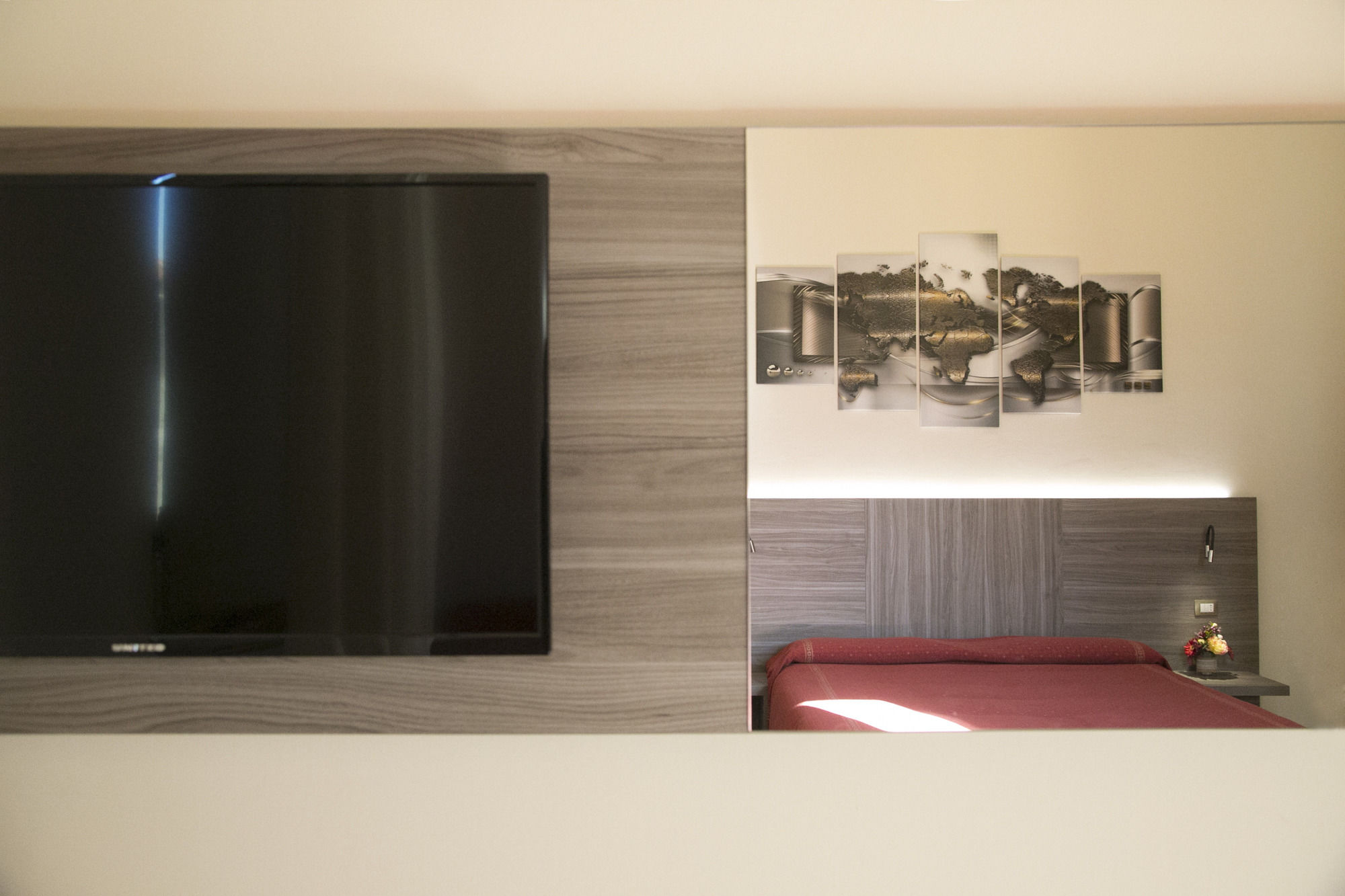 Фото Astrid Hotel