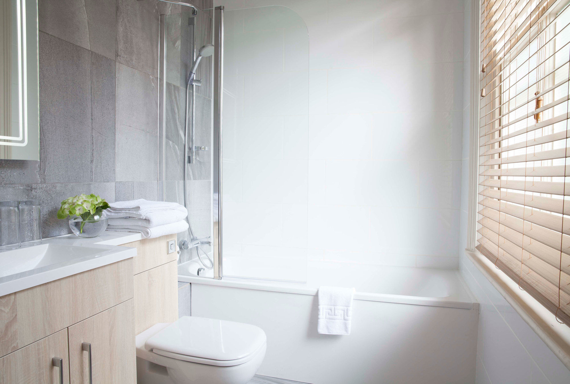 Фото The Orchid Hotel