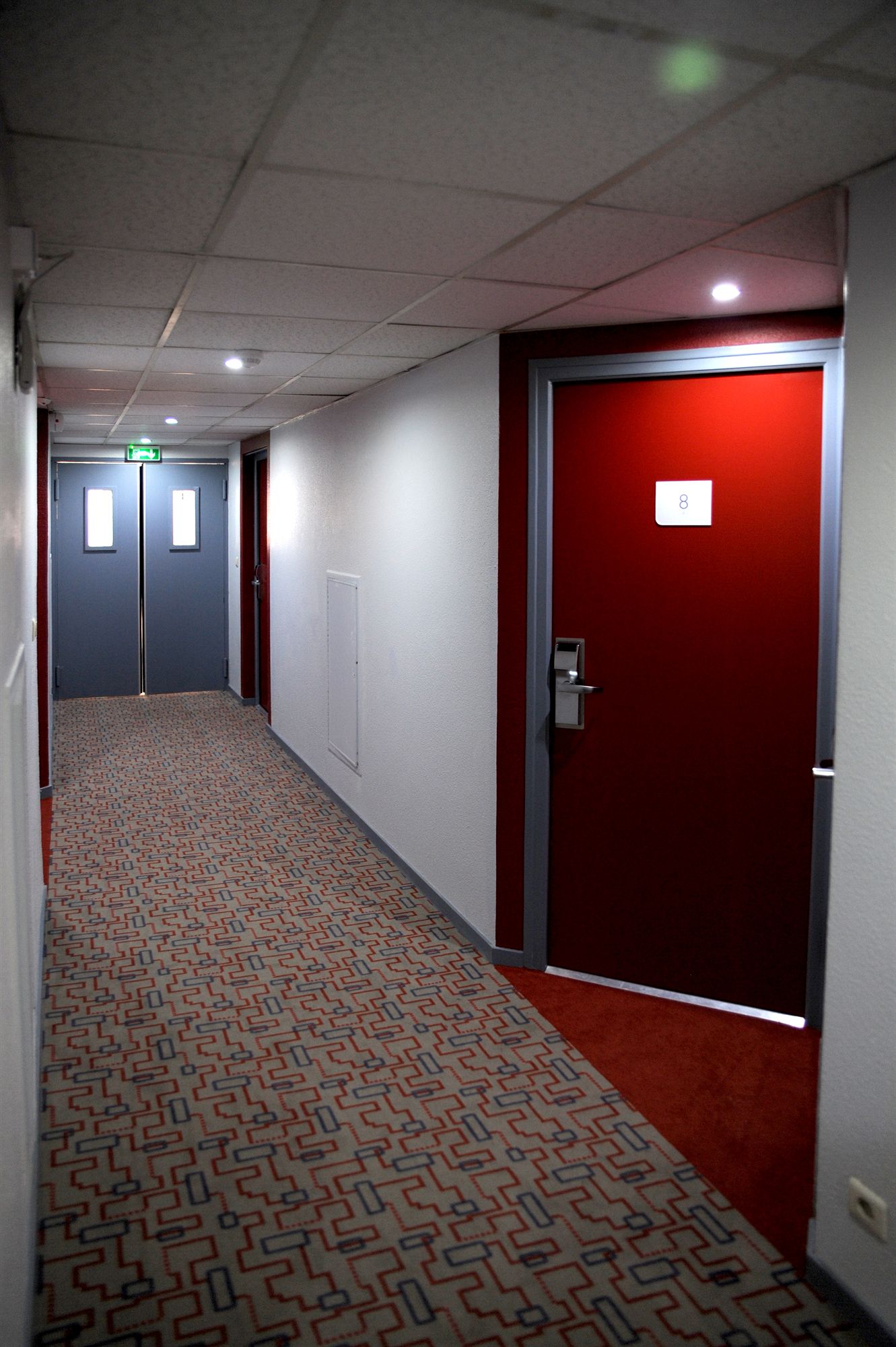 Фото Welcomotel Les Mureaux