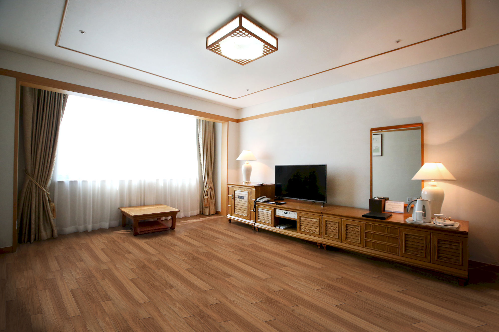 Фото Legend Hotel