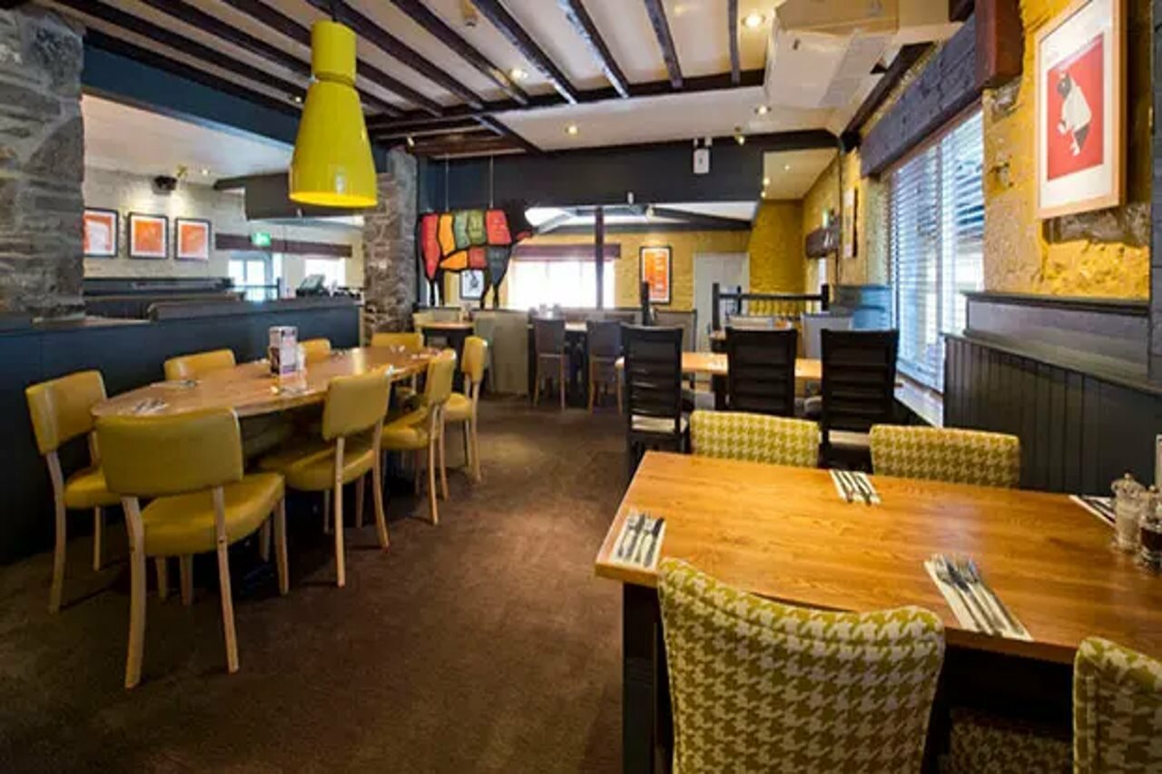 Фото Premier Inn Dundee West