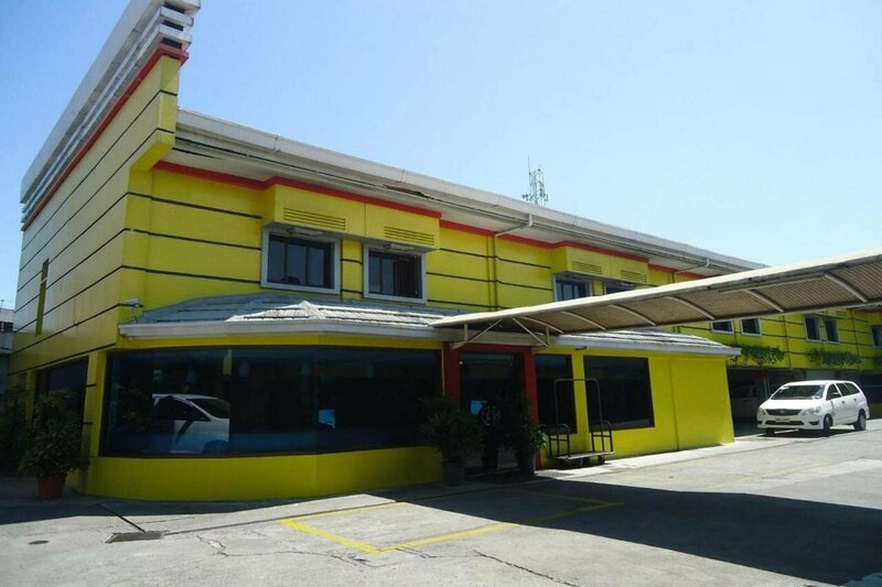 Гостиница Park Bed and Breakfast Hotel Pasay
