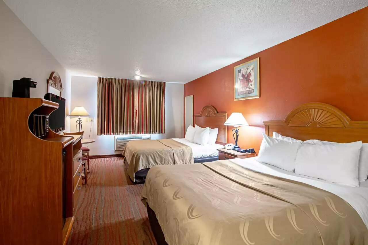 Фото Quality Inn Aberdeen