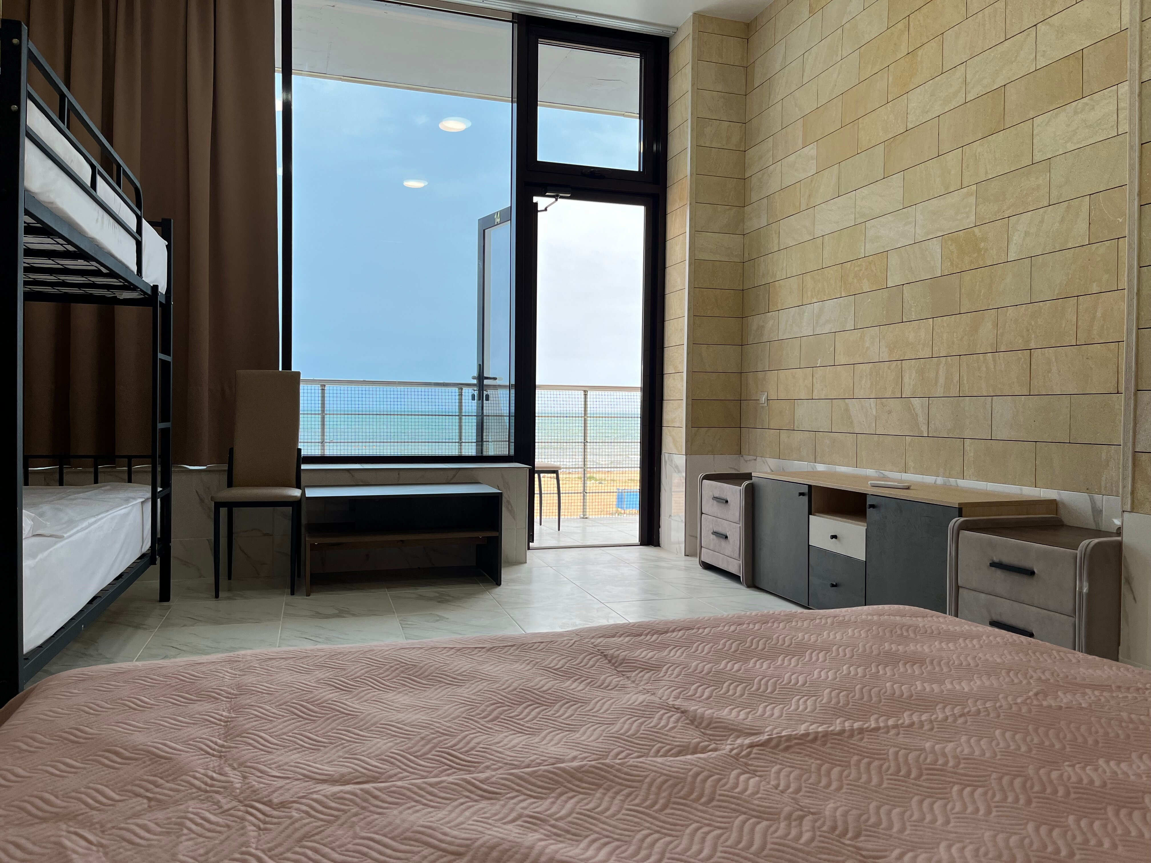 Фото Прибрежная