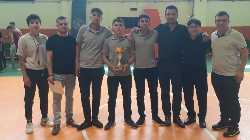 مركز تعليمي Golmarmara Anatolian Imam Hatip High School ، ، صورة