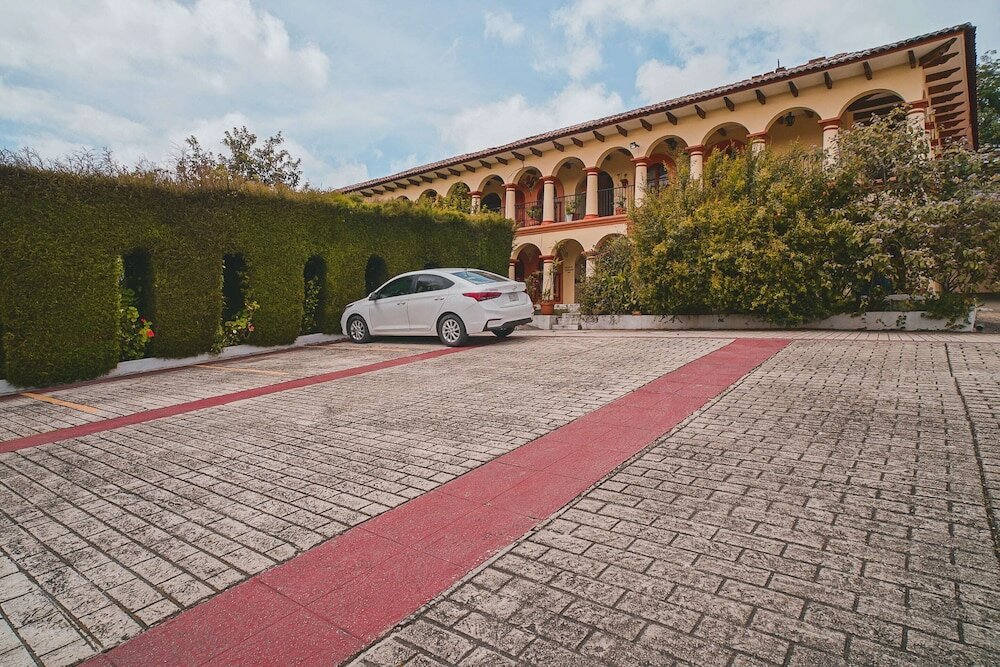 Фото Capital O Hotel Rincon Del Arco