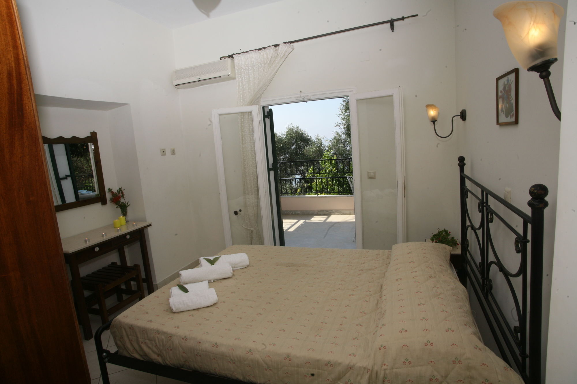 Фото Aphrodite Apartments