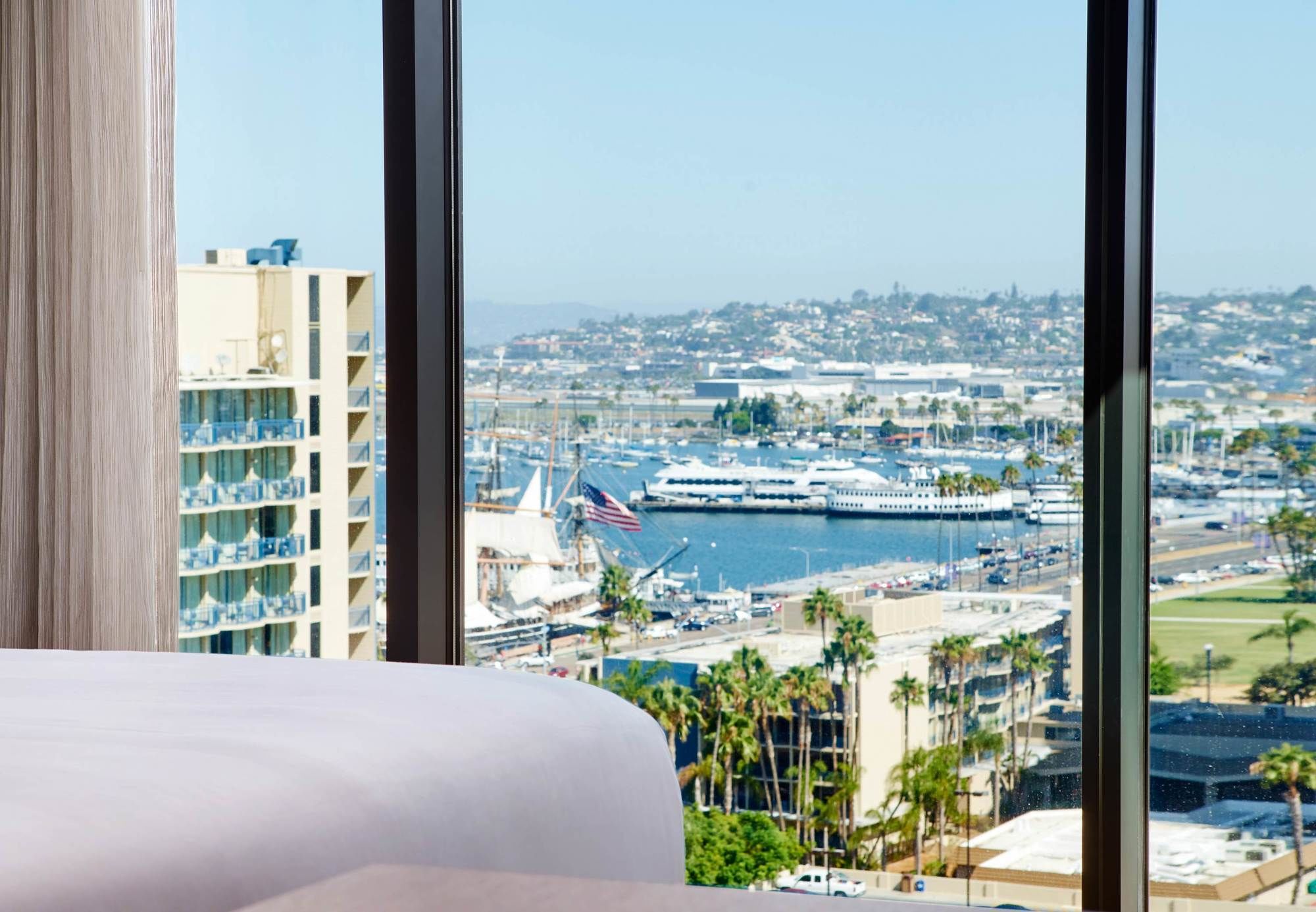 Фото Springhill Suites San Diego Downtown/Bayfront