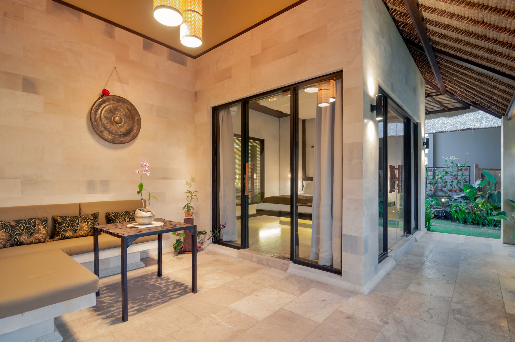 Фото Karmagali Boutique Suites