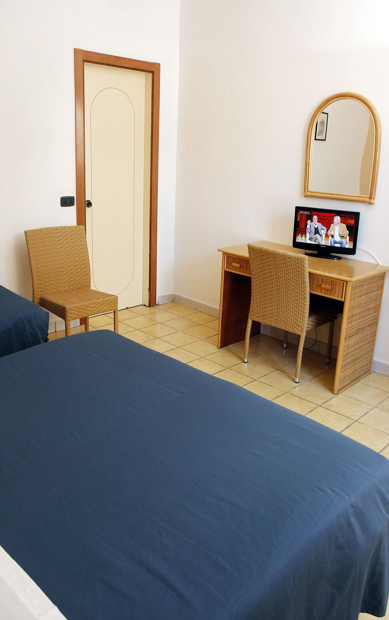 Фото Hotel La Darsena