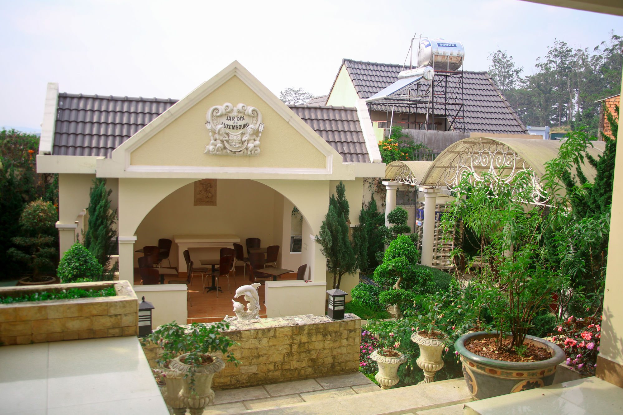 Фото Le Petit Paris Hotel Dalat