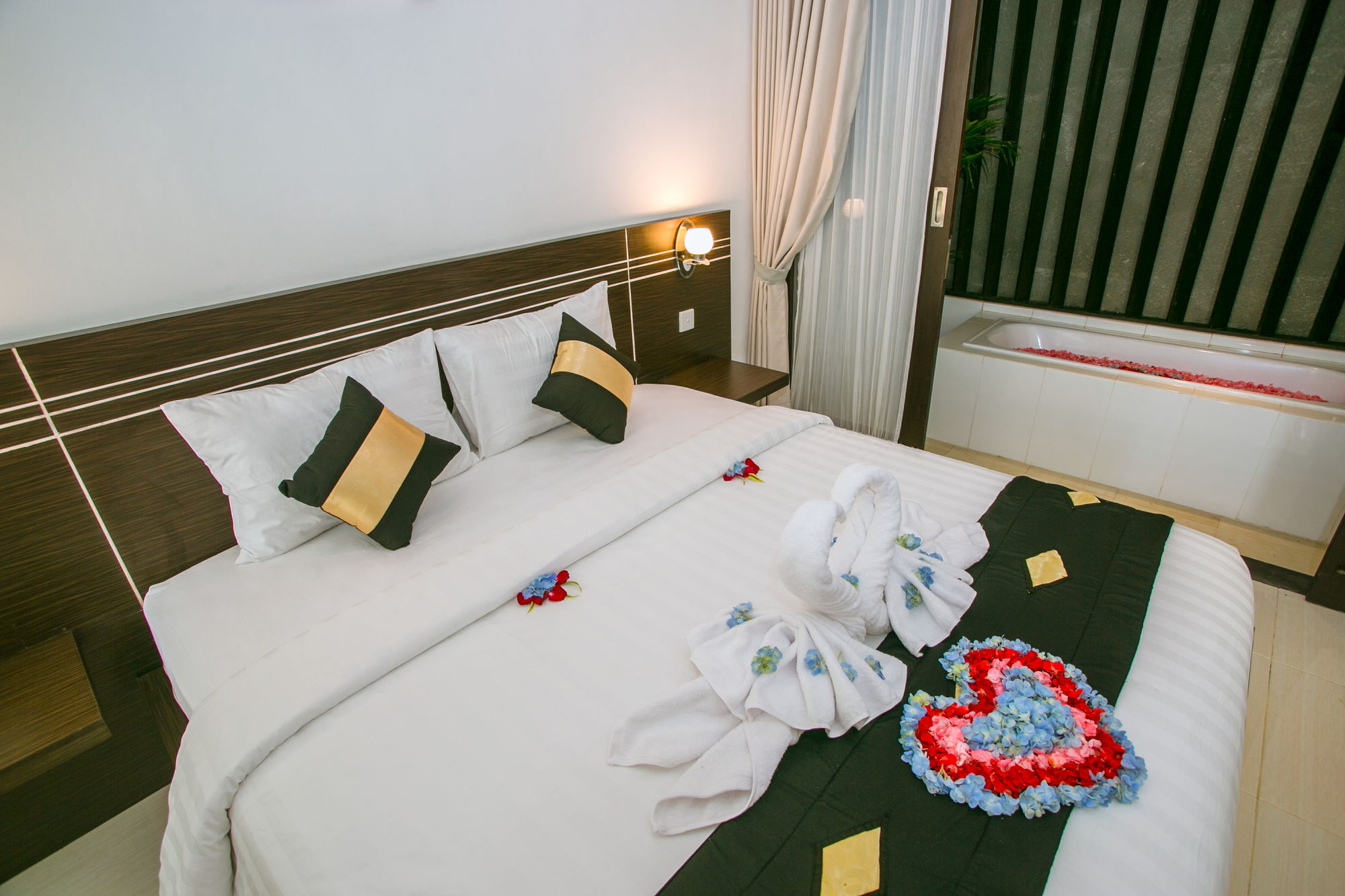 Фото Отель The Diana Suite