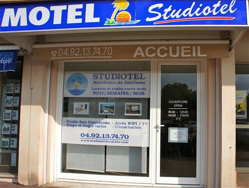 Гостиница Studiotel в Кань-сюре-Мер