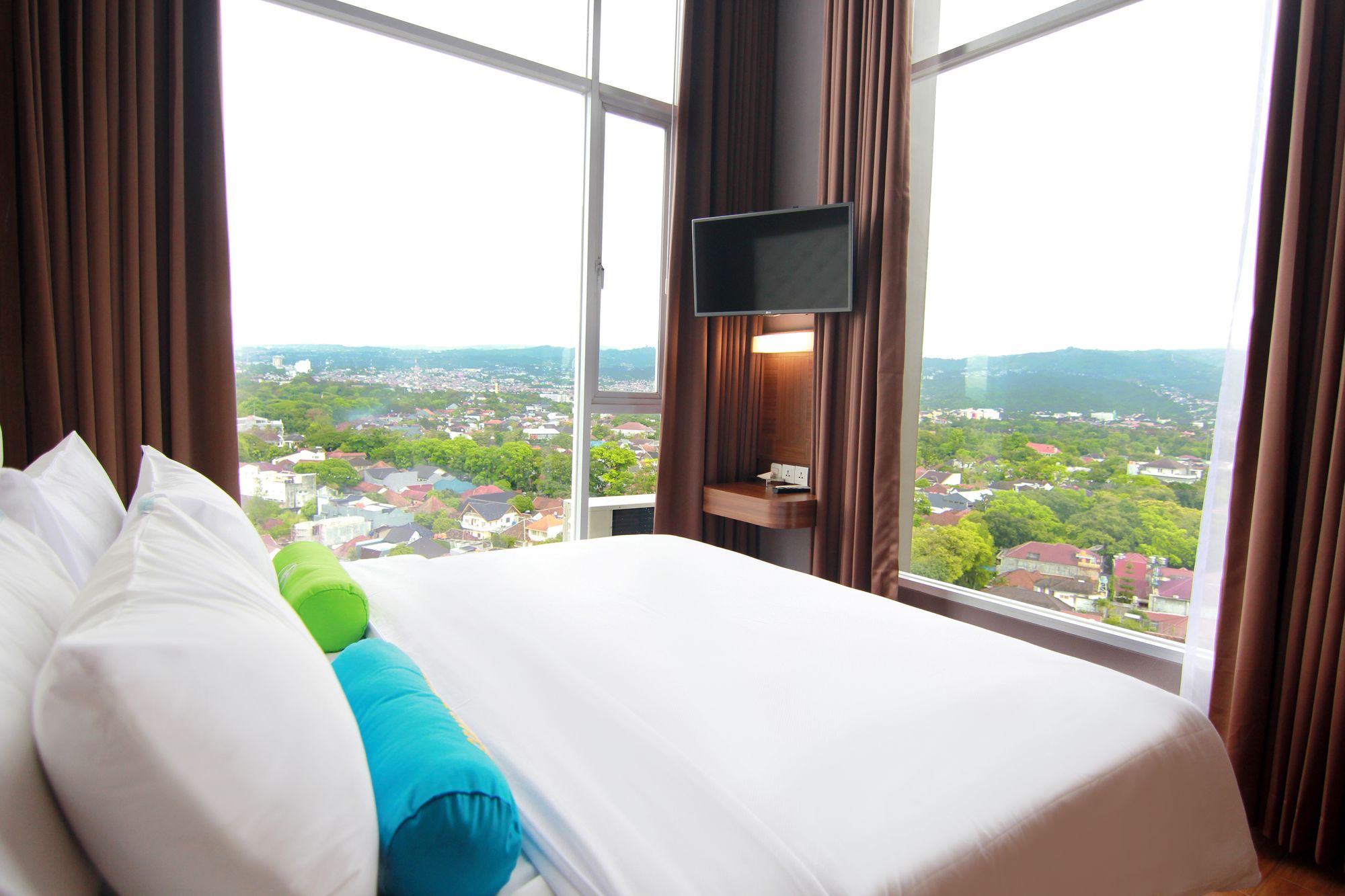 Фото Grand Tebu Hotel