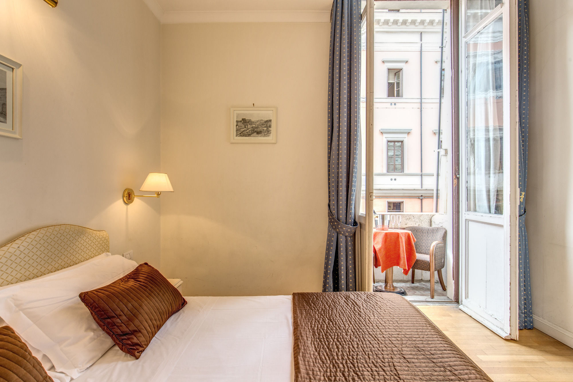 Фото Sacconi Palace Suite Roma