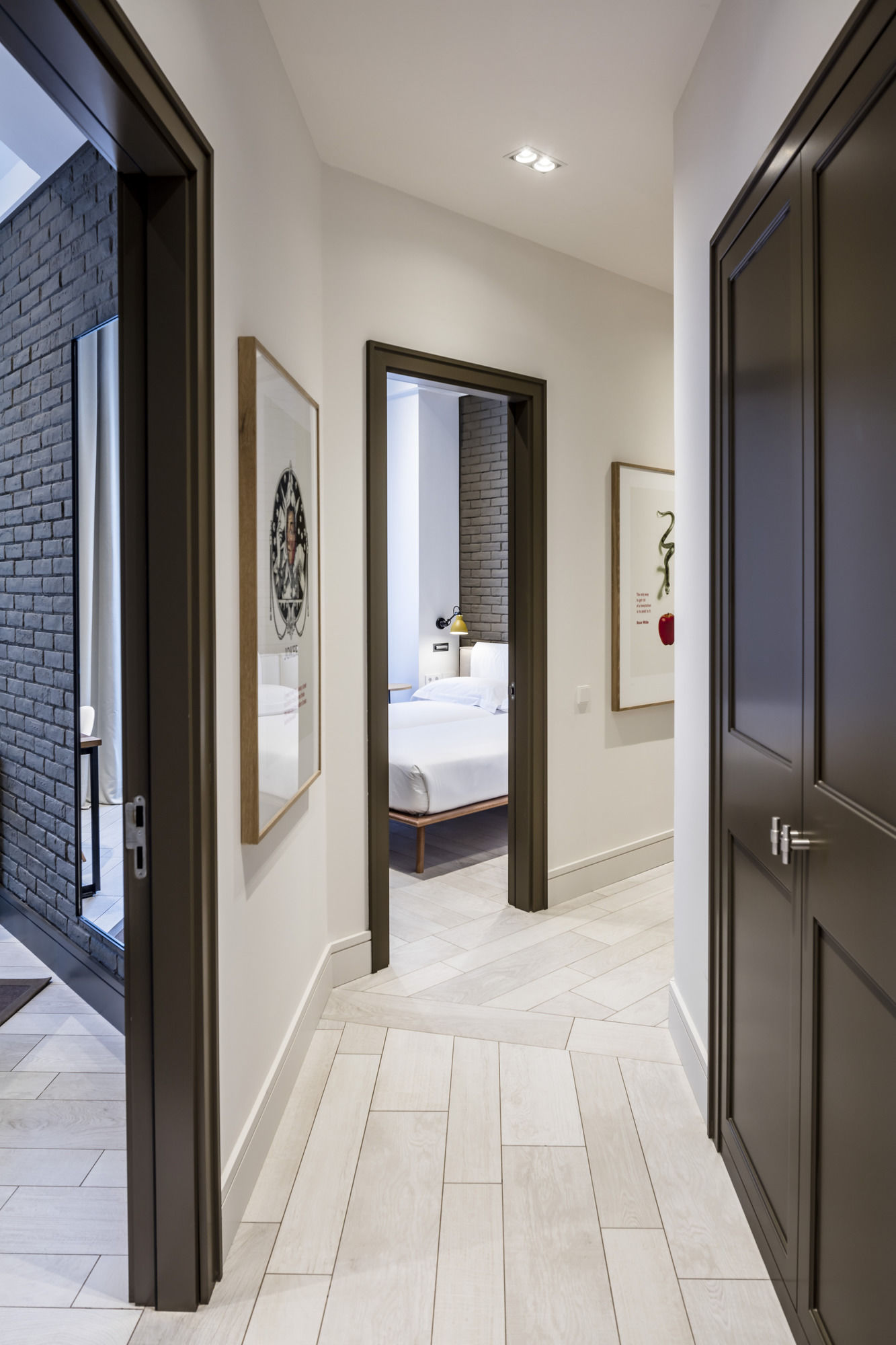 Фото Midtown Apartments