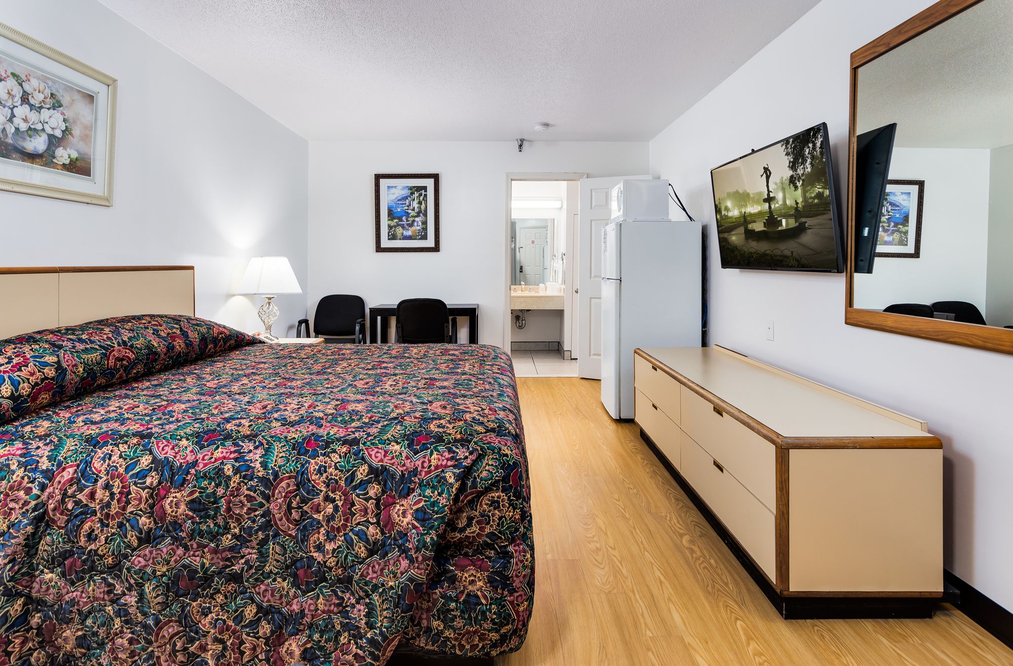 Фото Contempra Inn