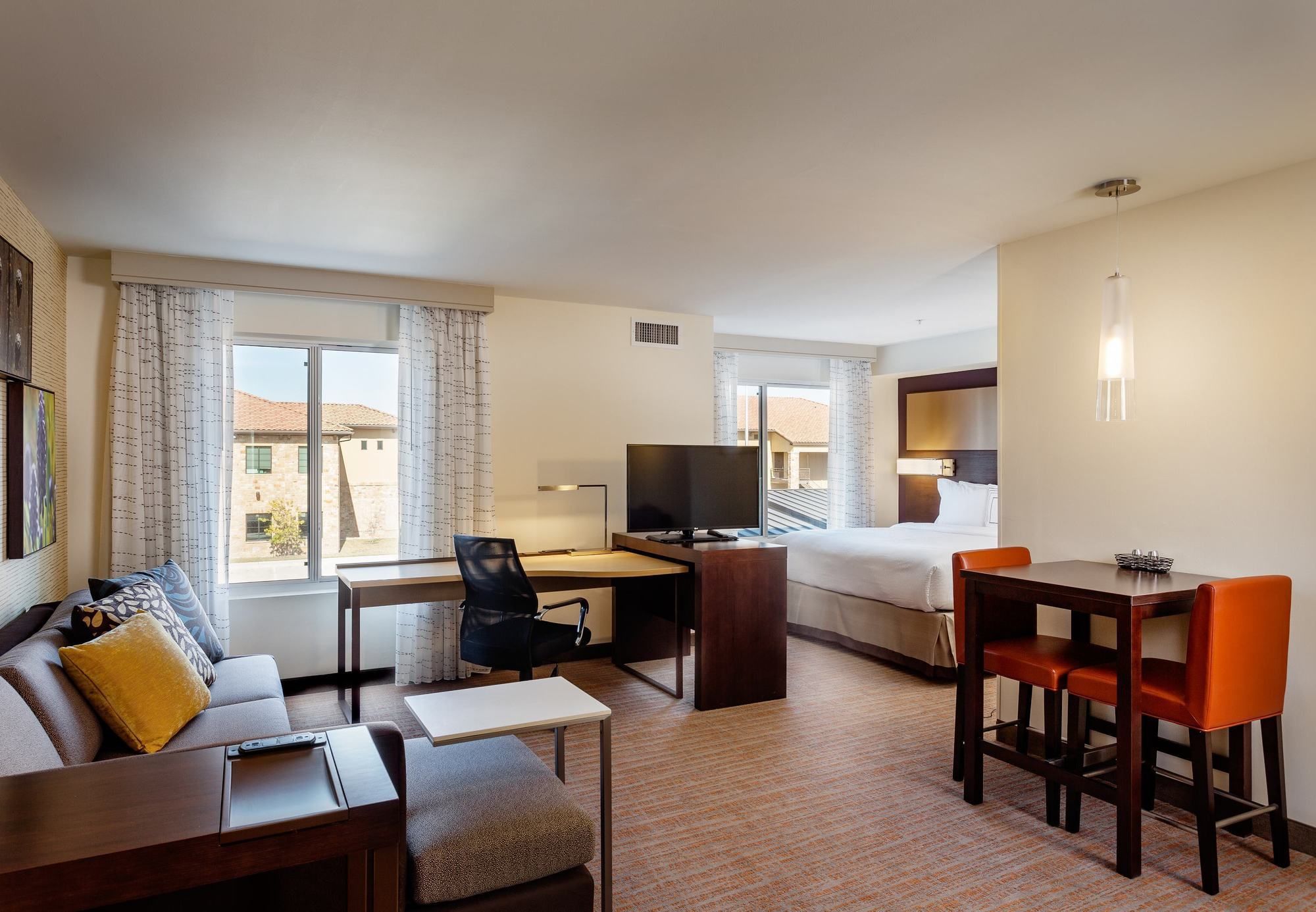 Фото Residence Inn Austin Lake Travis/River Place