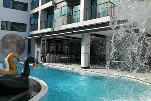 Гостиница Ratri Hotel Phuket Old Town