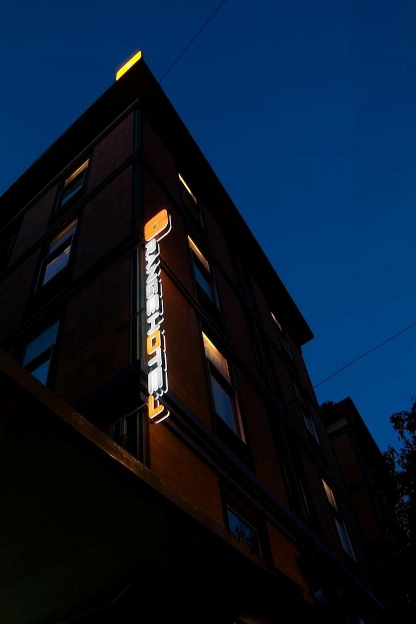 Фото Orange Hotel