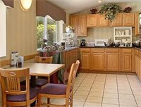 Фото Baymont by Wyndham Seattle/Kirkland Wa