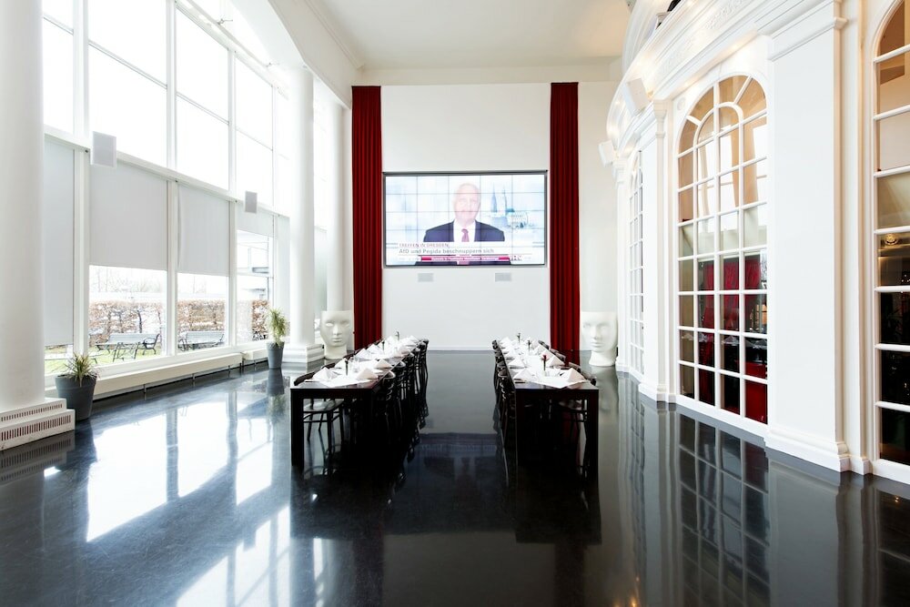 Фото Dormero Hotel Stuttgart