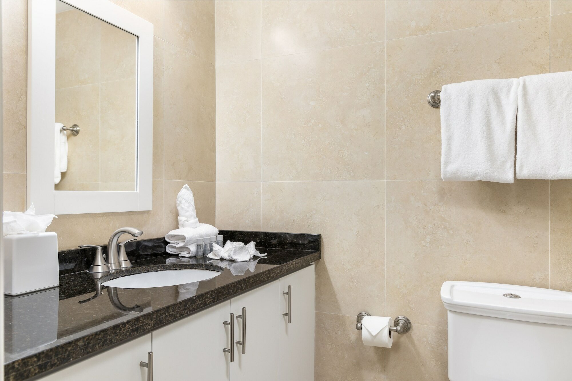 Фото Fortune House Hotel Suites