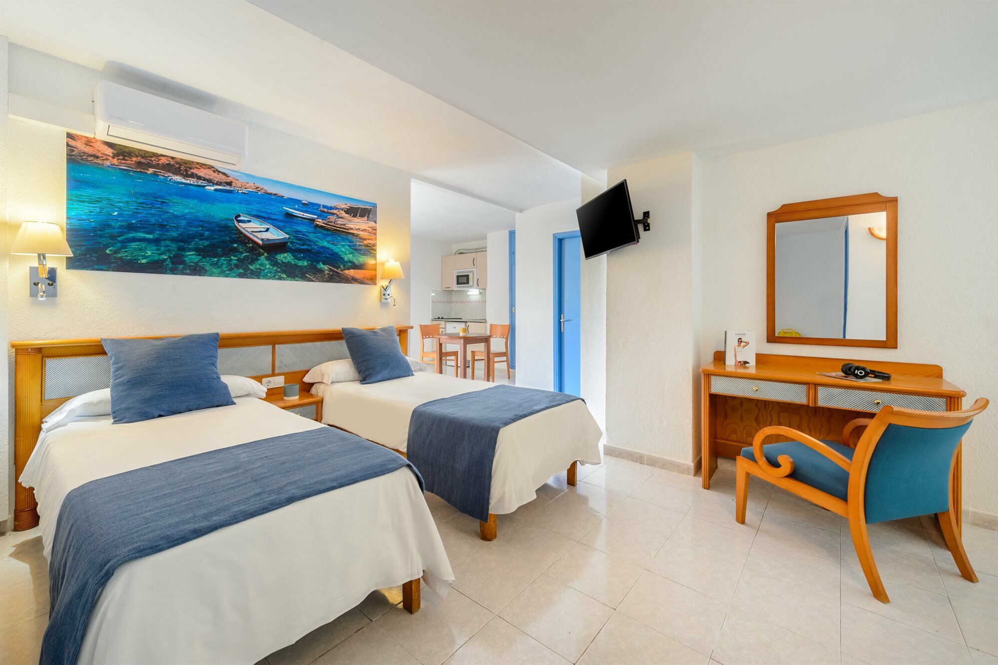 Фото Apartamentos Vibra Caleta - Adults Only