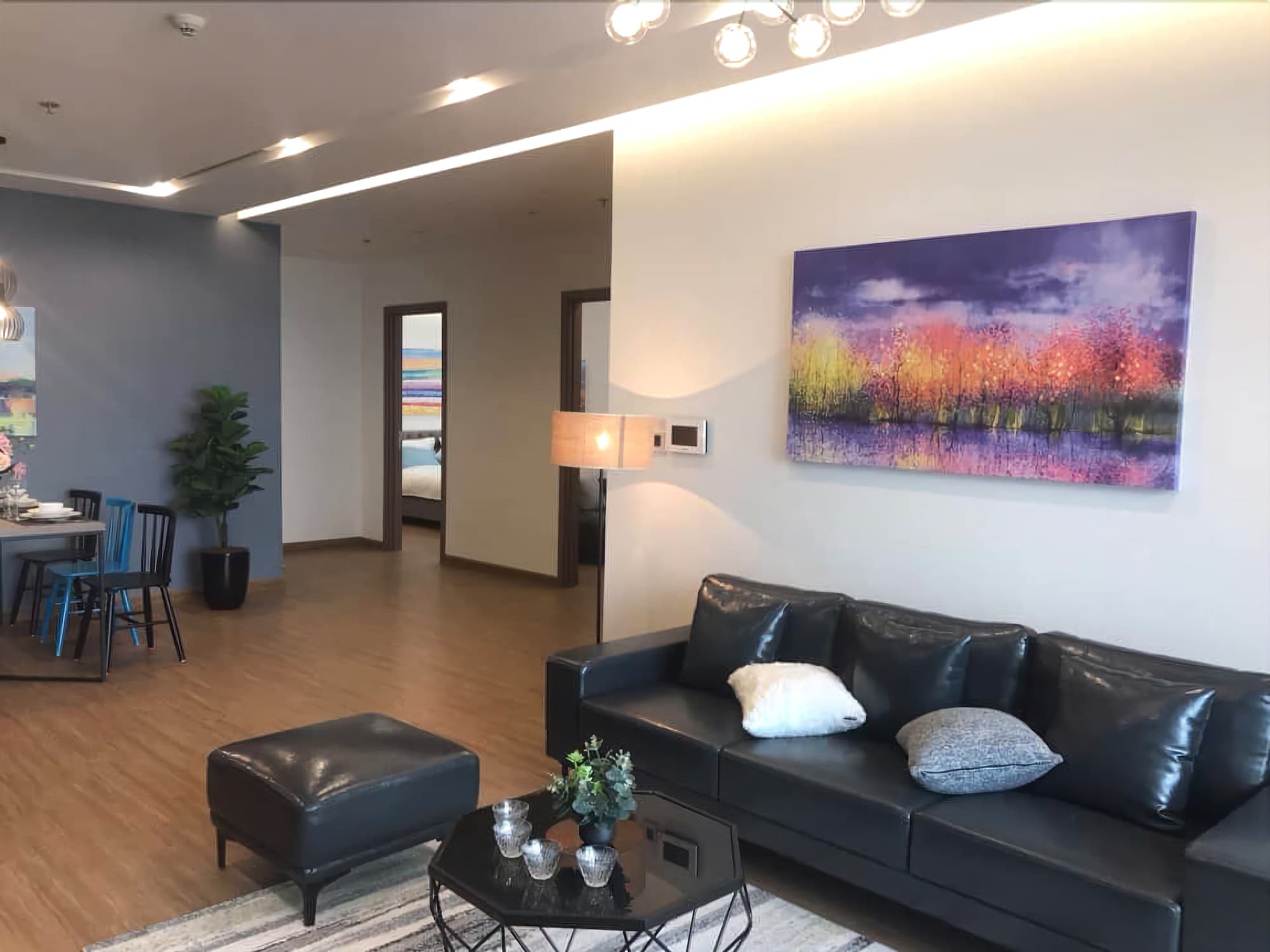 Фото Bayhomes Metropolis Serviced Apartment