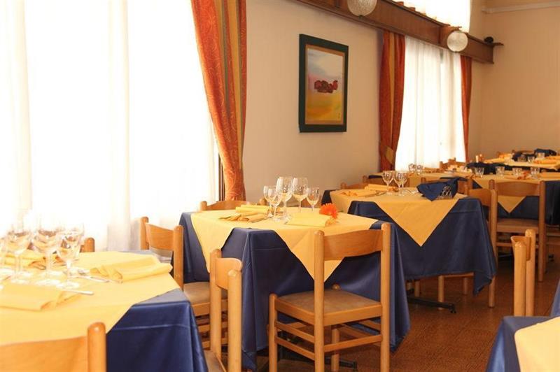 Фото Hotel Pigalle