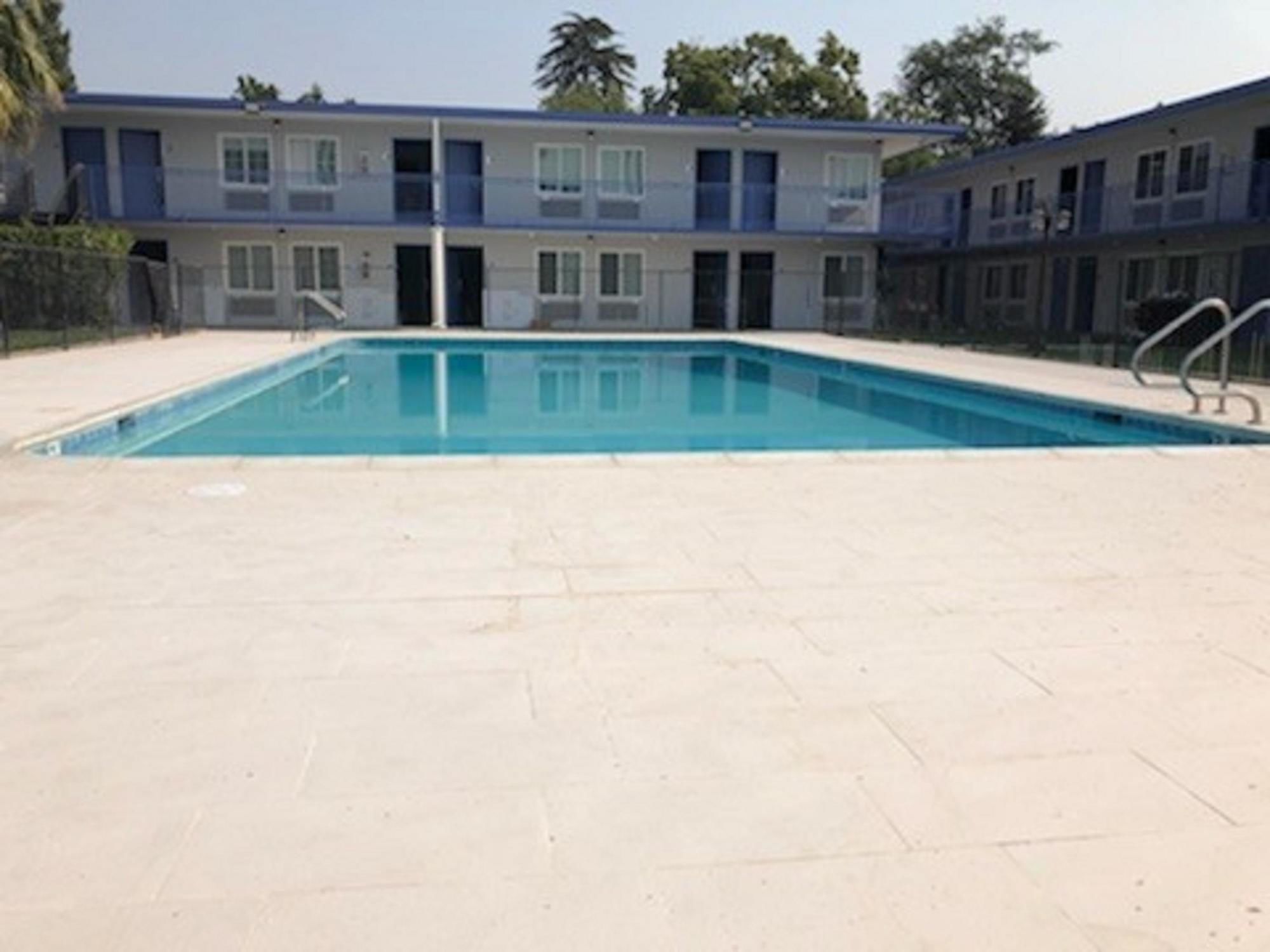 Фото SureStay Plus Hotel by Best Western Sacramento Cal Expo