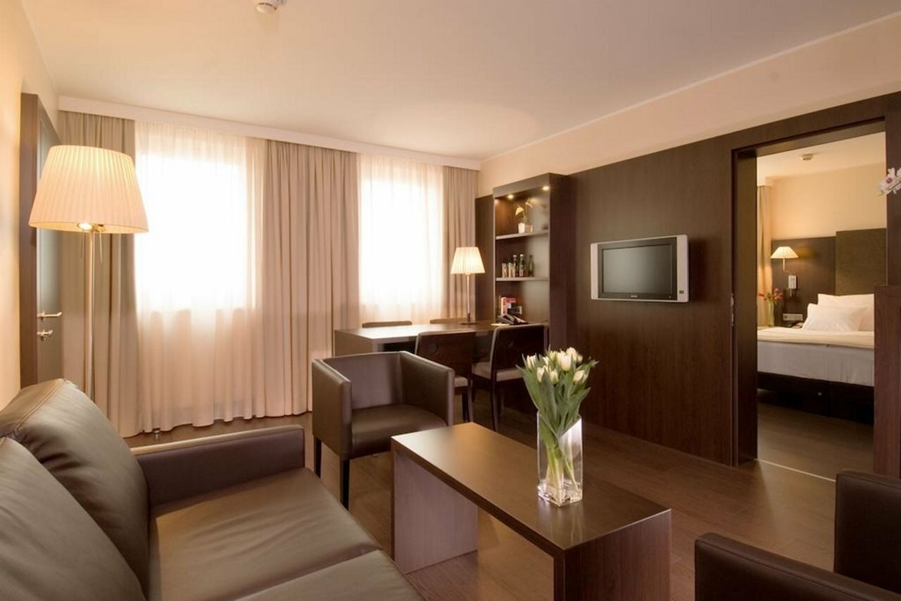 Фото NH Danube City