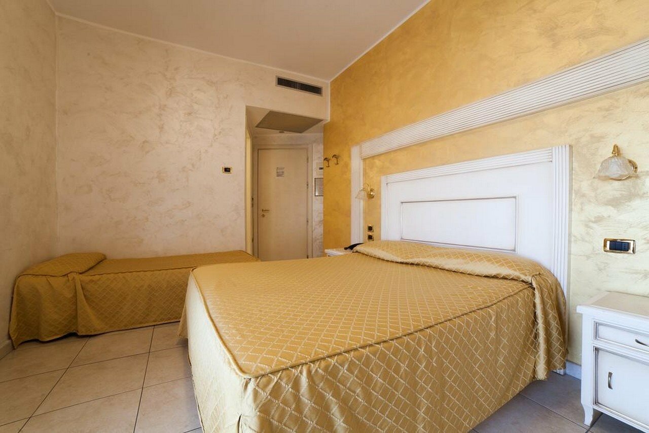 Фото Hotel Diplomat Palace