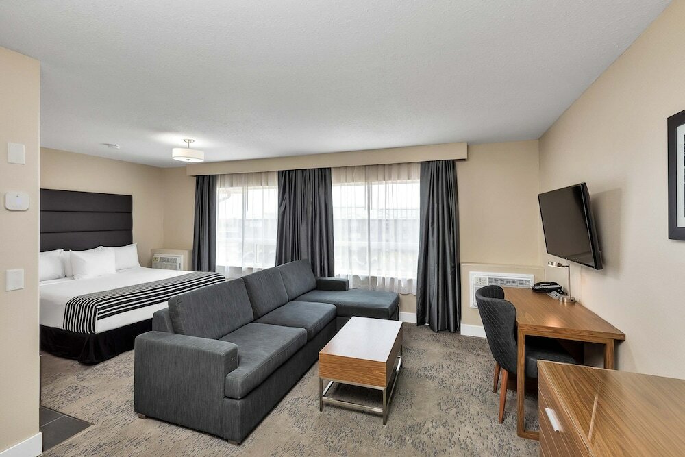 Фото Sandman Hotel Grande Prairie